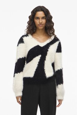 Vila vikunnuo v-neck l/s knit top Birch BLACK