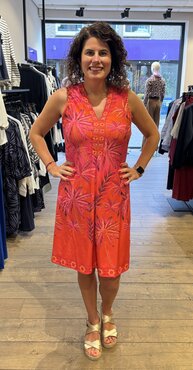 K-design Mouwloze jurk met design C403